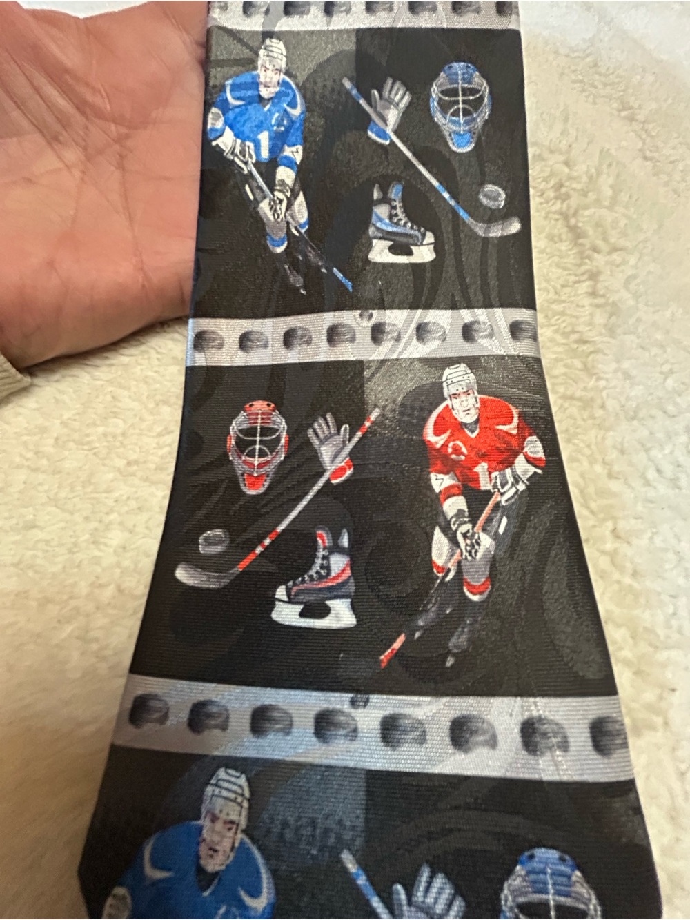 🎁3 for $30 - Hockey Player, Sticks & all